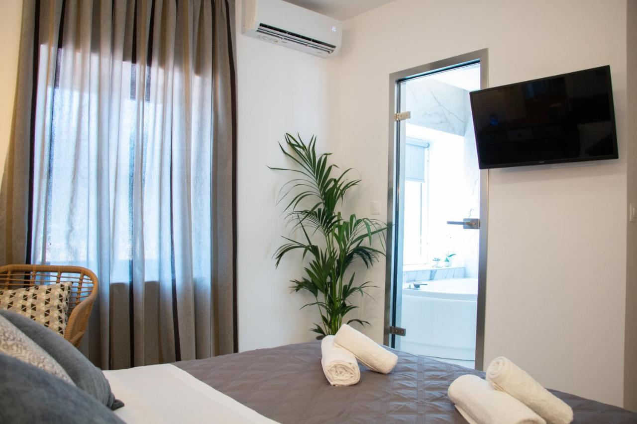 Poros Town Camara Suite מראה חיצוני תמונה